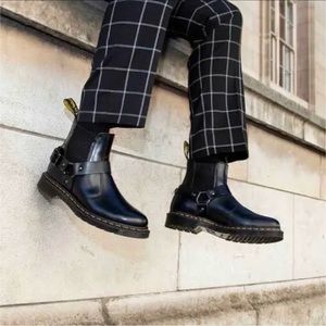 Dr martens Wincox harness Chelsea boots